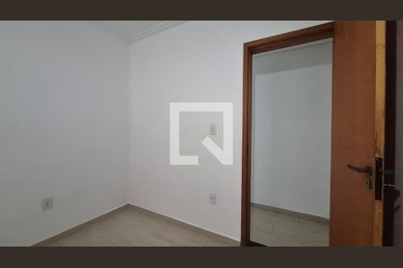 Quarto de apartamento à venda com 3 quartos, 74m² em Utinga, Santo André