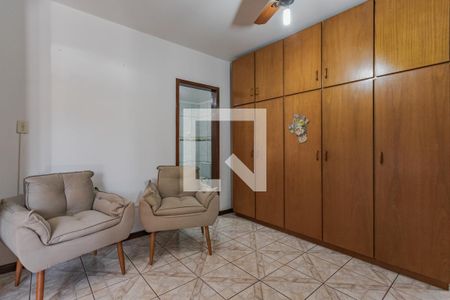 Suíte de casa à venda com 5 quartos, 238m² em Morro Santana, Porto Alegre