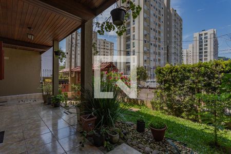 Quintal de casa para alugar com 5 quartos, 238m² em Morro Santana, Porto Alegre