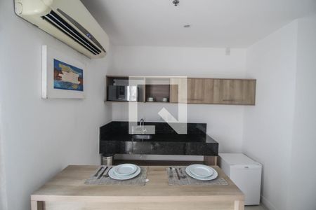 Cozinha de apartamento para alugar com 1 quarto, 31m² em Centro, Nova Iguaçu