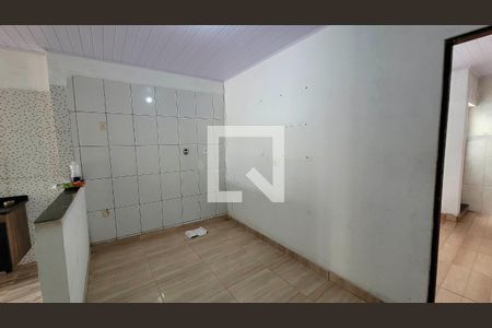Casa para alugar com 1 quarto, 100m² em Vila Rolandia, Itaquaquecetuba