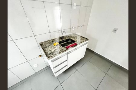 Sala/Cozinha de kitnet/studio para alugar com 1 quarto, 28m² em Parque Peruche, São Paulo