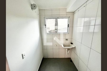 Cozinha e Área de Serviço de kitnet/studio para alugar com 1 quarto, 28m² em Parque Peruche, São Paulo