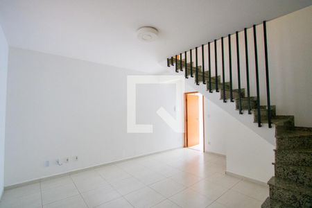 Sala de casa à venda com 2 quartos, 76m² em Vila Valparaíso, Santo André