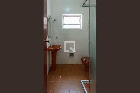 Banheiro de kitnet/studio para alugar com 1 quarto, 23m² em Centro Histórico, Porto Alegre