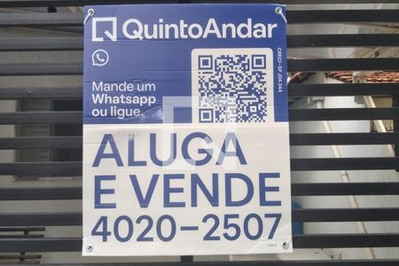 Fachada de casa à venda com 2 quartos, 80m² em Vila Vitorio Mazzei, São Paulo