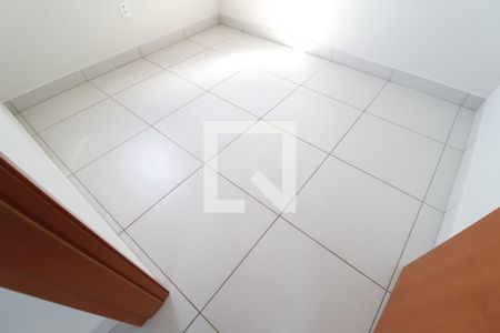 Quarto 1 de apartamento para alugar com 2 quartos, 60m² em Santa Mônica, Uberlândia