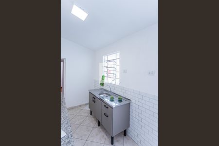 Sala e cozinha de casa para alugar com 1 quarto, 54m² em Vila Bonilha, São Paulo