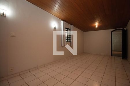 Sala de casa para alugar com 3 quartos, 100m² em Shigs 713, Brasília