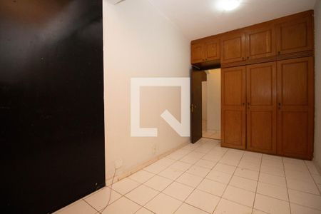 Quarto 1 de casa para alugar com 3 quartos, 100m² em Shigs 713, Brasília
