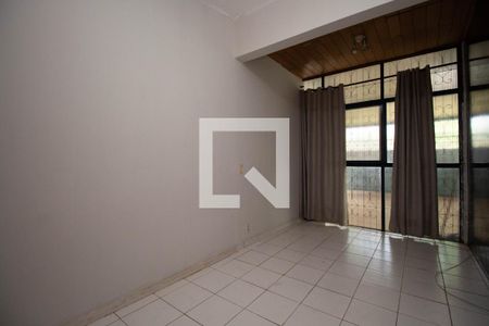 Quarto 1 de casa para alugar com 3 quartos, 100m² em Shigs 713, Brasília