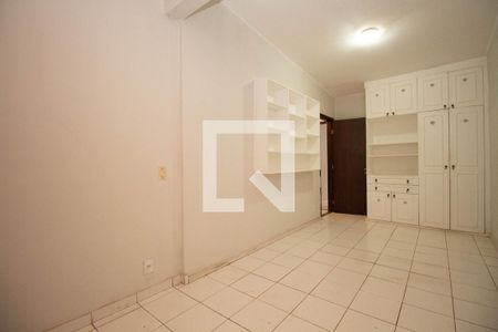 Quarto 2 de casa para alugar com 3 quartos, 100m² em Shigs 713, Brasília
