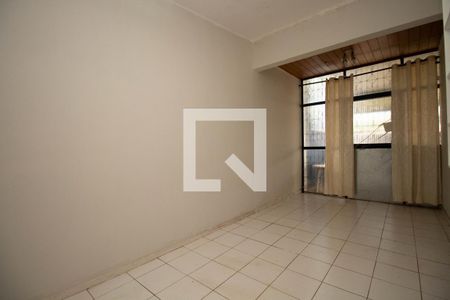 Quarto 2 de casa para alugar com 3 quartos, 100m² em Shigs 713, Brasília