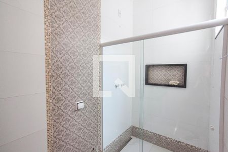 Banheiro da Suite 4 de casa para alugar com 4 quartos, 300m² em Jardim Karaíba, Uberlândia