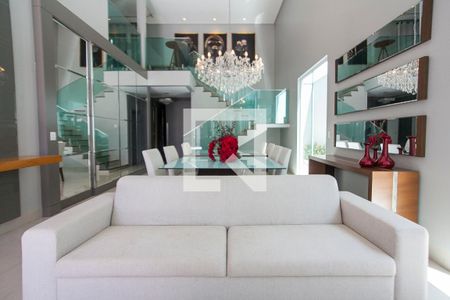 Casa para alugar com 4 quartos, 300m² em Jardim Karaíba, Uberlândia