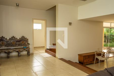 Sala de casa para alugar com 3 quartos, 441m² em Centro, Americana