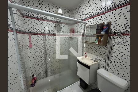 Banheiro de casa para alugar com 1 quarto, 50m² em Rocha Miranda, Rio de Janeiro