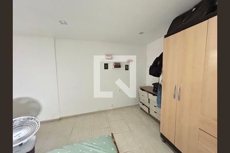 Quarto de casa para alugar com 1 quarto, 50m² em Rocha Miranda, Rio de Janeiro