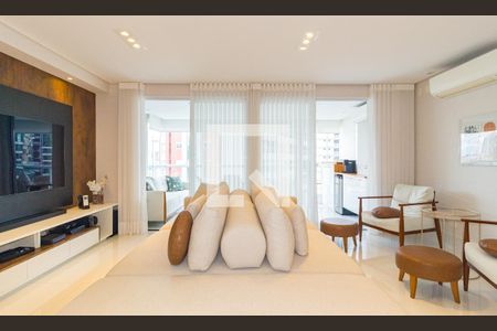 Sala de apartamento à venda com 2 quartos, 100m² em Vila Regente Feijó, São Paulo