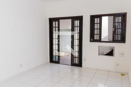 Sala de casa para alugar com 1 quarto, 50m² em Campo Grande, Rio de Janeiro