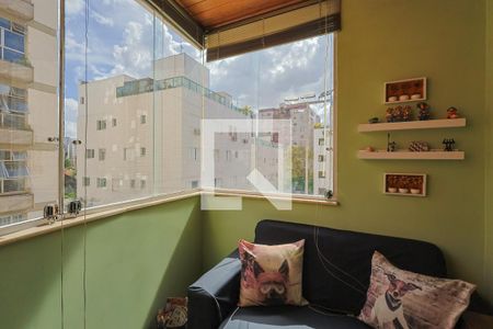 Apartamento à venda com 3 quartos, 75m² em Carmo, Belo Horizonte