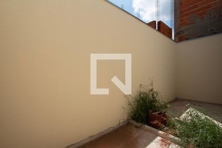 Quintal  de casa para alugar com 2 quartos, 53m² em Jardim Verginia, Sorocaba