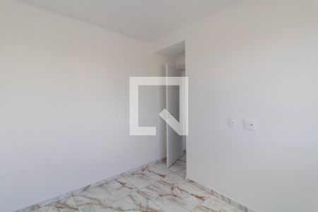 Quarto 1 de apartamento para alugar com 2 quartos, 42m² em Itaquera, São Paulo