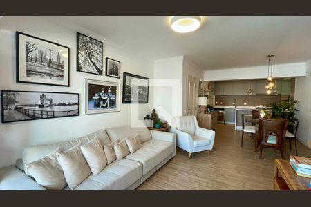 Sala de TV de apartamento à venda com 3 quartos, 101m² em Pinheiros, São Paulo