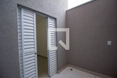 Varanda Quarto 1 de apartamento à venda com 2 quartos, 52m² em Vila Mangalot, São Paulo