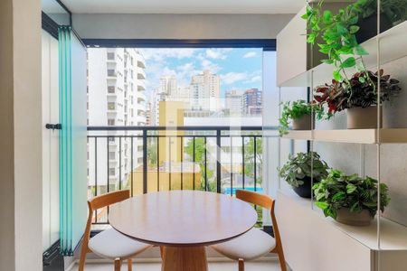 Varanda de kitnet/studio para alugar com 1 quarto, 24m² em Campo Belo, São Paulo