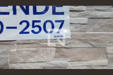 Placa Instalada de casa à venda com 3 quartos, 150m² em Vila Ernesto, São Paulo