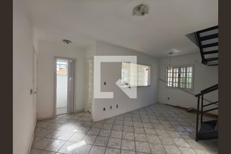 Sala de casa de condomínio à venda com 2 quartos, 87m² em Anil, Rio de Janeiro