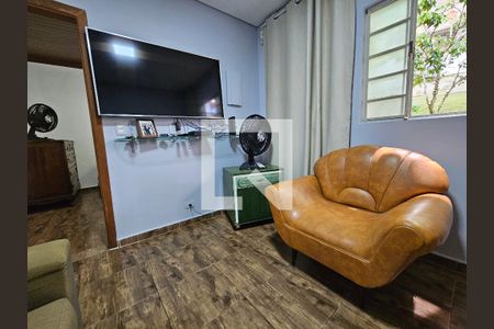 Sala de casa à venda com 3 quartos, 450m² em Vila das Belezas, São Paulo