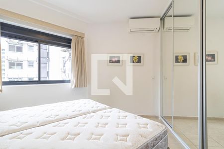 Quarto de apartamento à venda com 1 quarto, 43m² em Jardim Paulistano, São Paulo