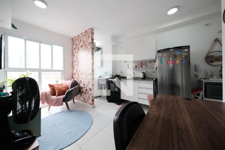 Sala/Cozinha de apartamento para alugar com 1 quarto, 27m² em Vila Guilhermina, São Paulo