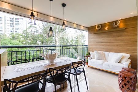 Apartamento à venda com 2 quartos, 104m² em Parque Reboucas, São Paulo