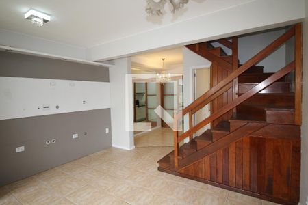 Sala de casa de condomínio para alugar com 3 quartos, 80m² em Humaitá, Porto Alegre