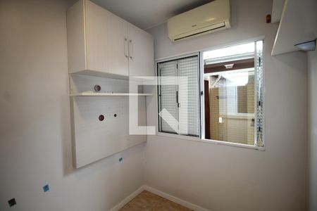 Quarto 1 de casa de condomínio para alugar com 3 quartos, 80m² em Humaitá, Porto Alegre