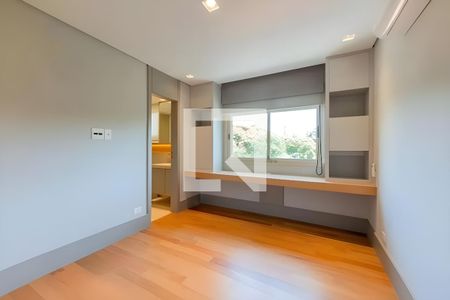 Apartamento para alugar com 4 quartos, 250m² em Perdizes, São Paulo