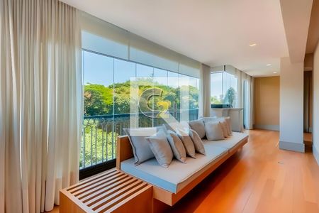 Apartamento para alugar com 4 quartos, 250m² em Perdizes, São Paulo