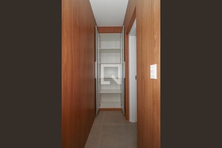 Corredor de apartamento para alugar com 1 quarto, 44m² em Petrópolis, Porto Alegre