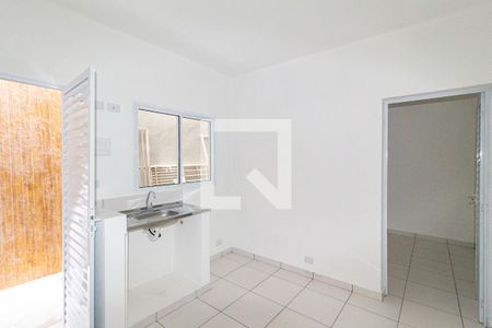 Cozinha de casa para alugar com 1 quarto, 28m² em Jardim Ana Estela, Carapicuíba