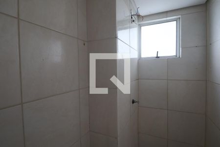 Banheiro de apartamento à venda com 3 quartos, 61m² em Estância Velha, Canoas