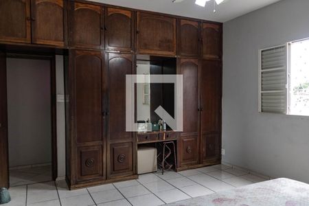 Suíte 1 de casa à venda com 3 quartos, 365m² em Padre Eustáquio, Belo Horizonte