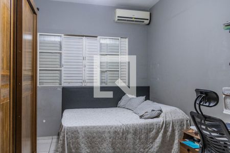 Suíte 2 de casa à venda com 3 quartos, 365m² em Padre Eustáquio, Belo Horizonte