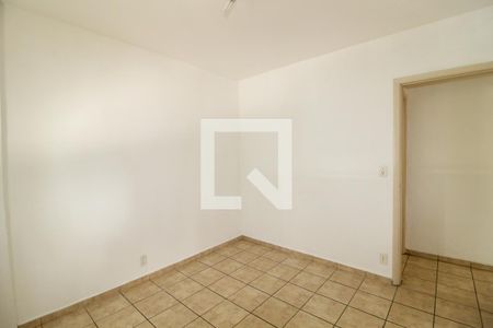 Quarto 2 de apartamento para alugar com 2 quartos, 75m² em Vila Pirajussara, São Paulo