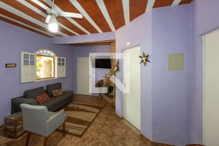 Sala com Lareira de casa de condomínio à venda com 4 quartos, 350m² em Arvoredo, Nova Lima