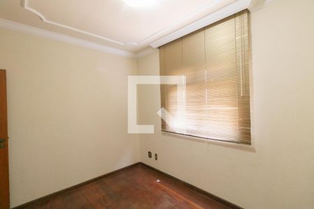 Apartamento à venda com 3 quartos, 80m² em Itapoã, Belo Horizonte