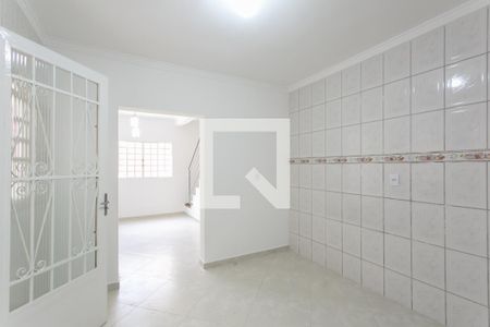 Cozinha  de casa para alugar com 2 quartos, 70m² em Jardim Itapemirim, São Paulo