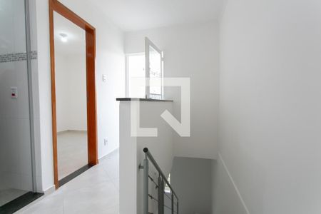 Hall do Quarto  de casa para alugar com 2 quartos, 70m² em Jardim Itapemirim, São Paulo